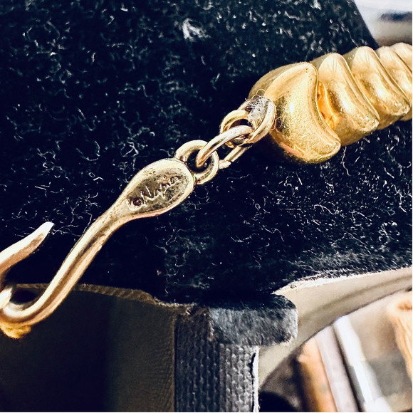 Vintage Gold Crescent Linked Napier 20”in Length Gold Necklace - Picture 9 of 12